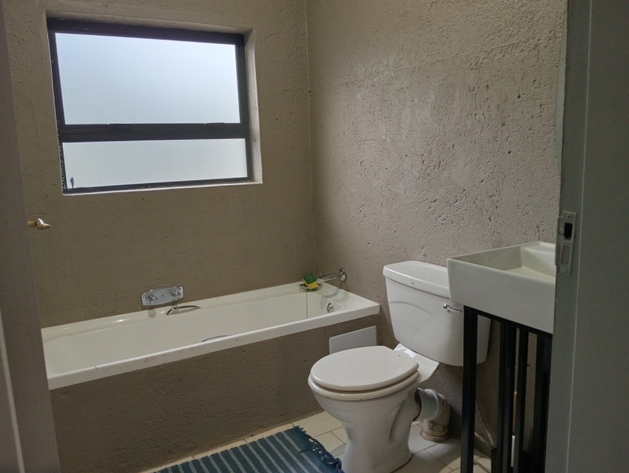 To Let 4 Bedroom Property for Rent in Cashan North West